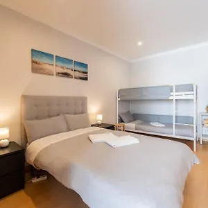 By Blue Door Apartment
